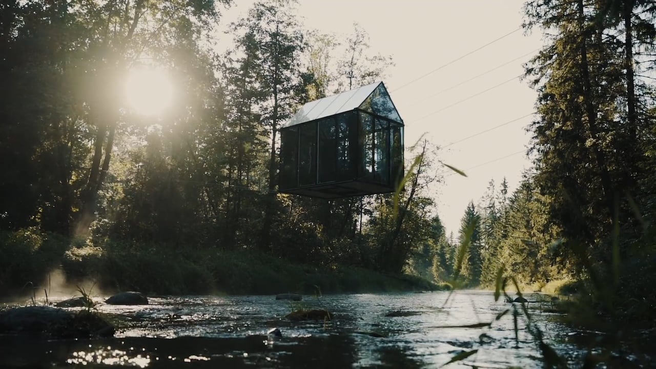 Mirror House above the Amata River